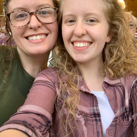 Meet your Posher, Hannah - Picture 3 of 6